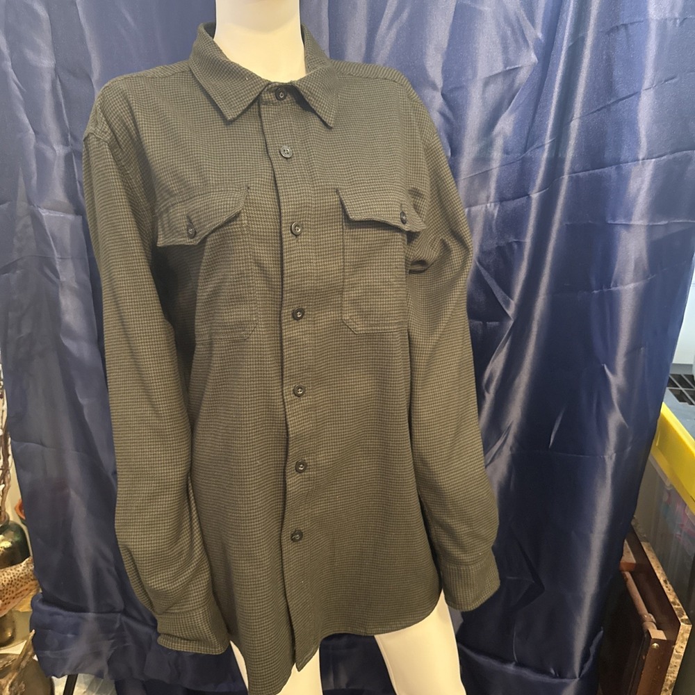 LL Bean Large Gray Black Gingham L/S Polyester Rayon Thermal Button Up Shirt